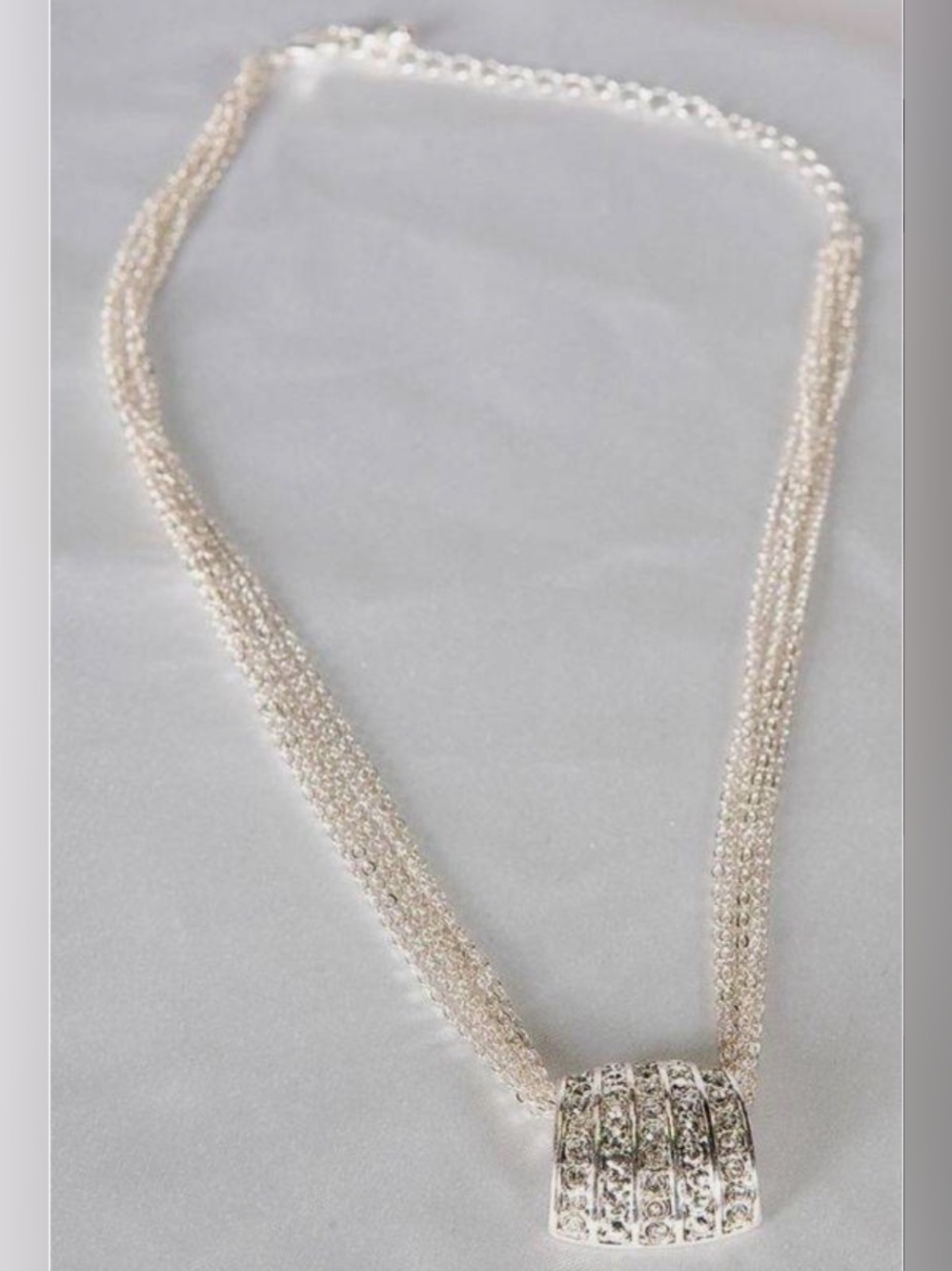 Avon Silver DAY TO NIGHT Faux Diamond Cluster Necklace NEW - Picture 2 of 2